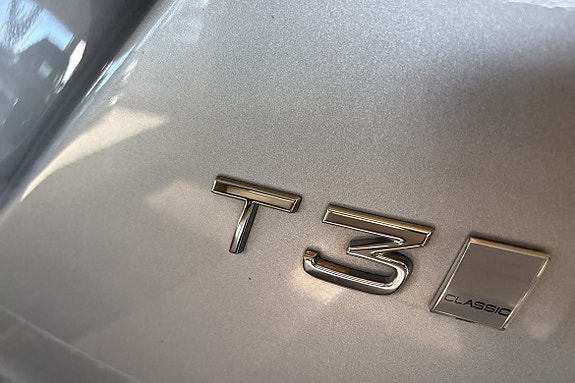Volvo V60 13 of 24