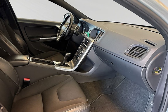 Volvo V60 10 of 24