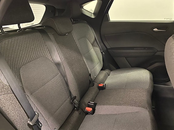 Renault Captur 6 of 13