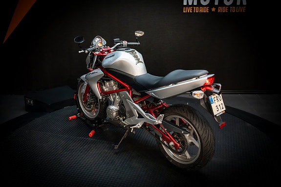 Kawasaki Er-6N 5 of 20