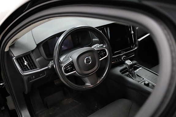 Volvo V90 6 of 25