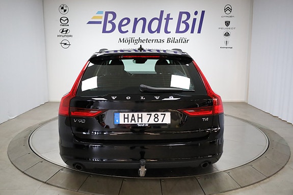 Volvo V90 8 of 25