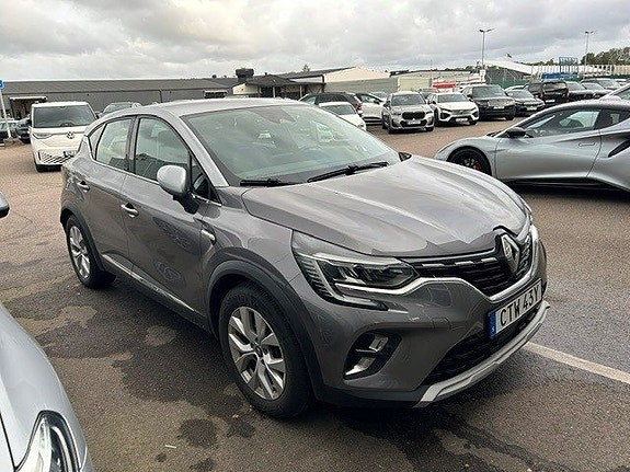 Renault Captur 2 of 6