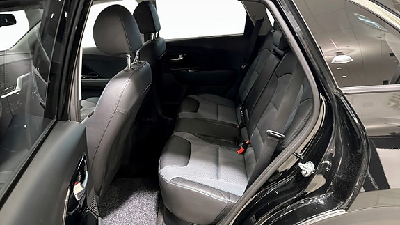 Kia e-Niro 10 of 21