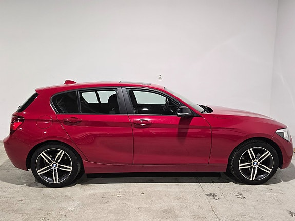 BMW 118d 4 of 14