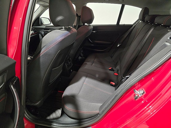 BMW 118d 9 of 14