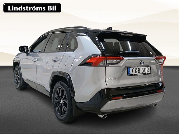 Toyota RAV4 4 of 21