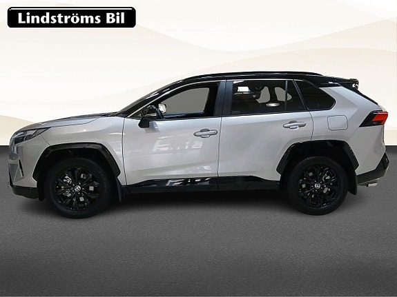 Toyota RAV4 6 of 21