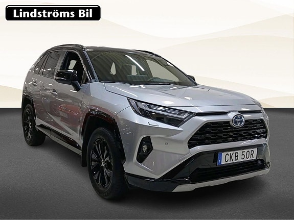 Toyota RAV4 3 of 21