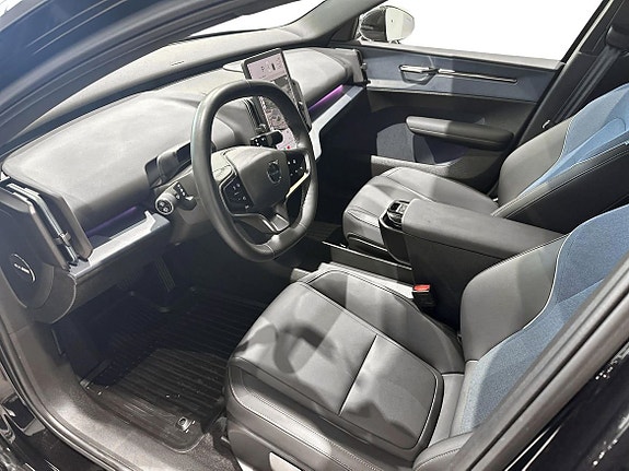 Volvo EX30 6 of 10