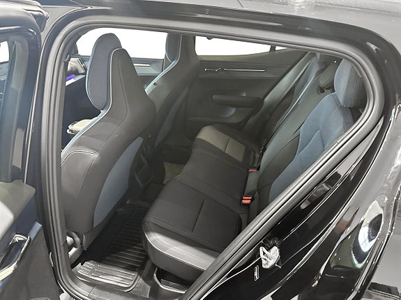 Volvo EX30 7 of 10