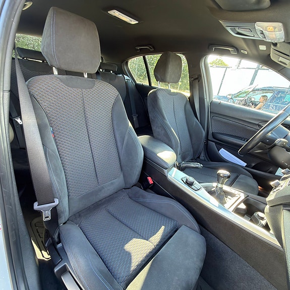 BMW 118d 4 of 7