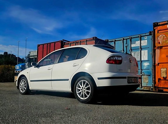 Seat Leon 3 of 5