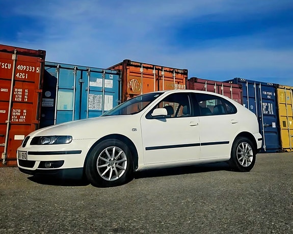 Seat Leon 2 of 5