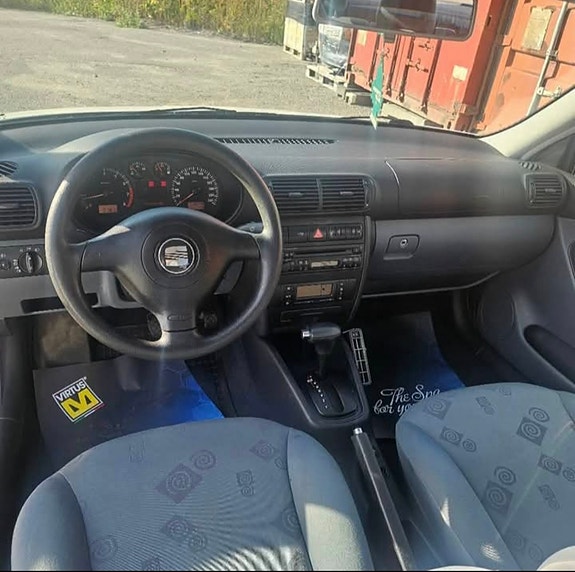 Seat Leon 5 of 5