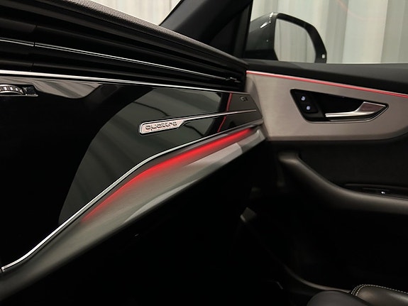 Audi Q8 17 of 19