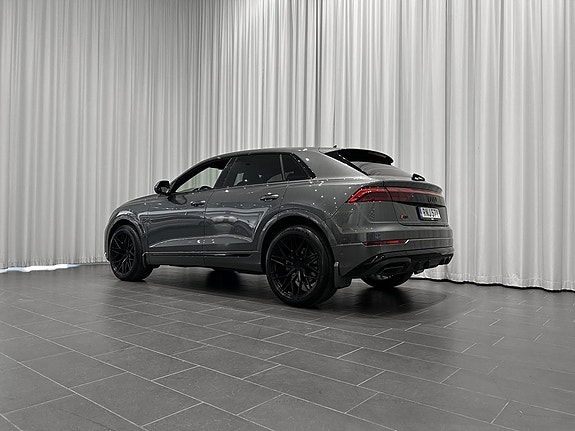 Audi Q8 3 of 19