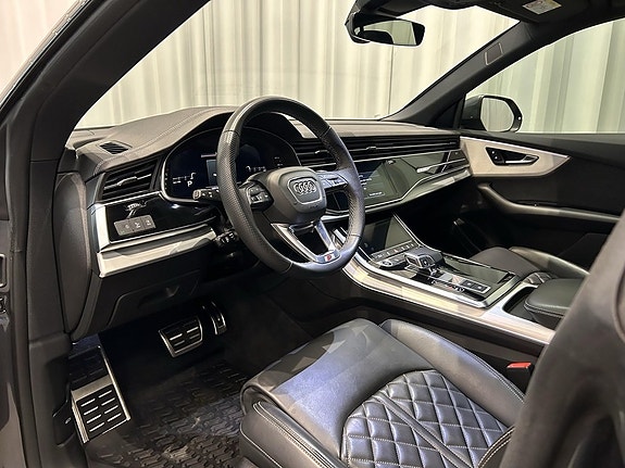 Audi Q8 10 of 19