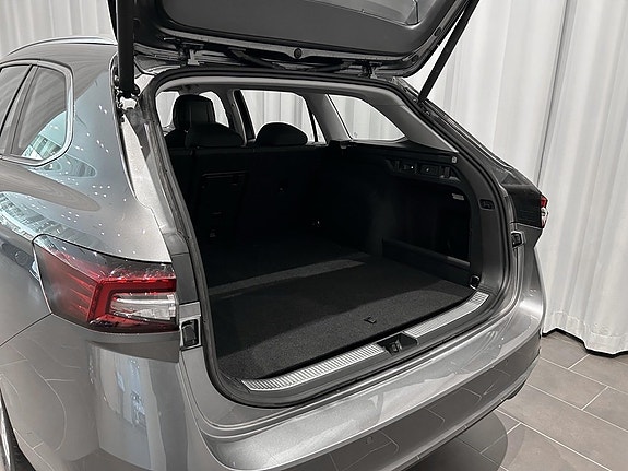 Skoda Superb 4 of 16