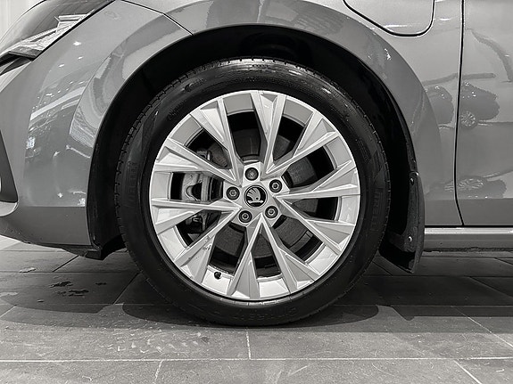 Skoda Superb 5 of 16
