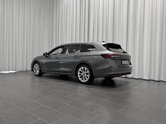 Skoda Superb 3 of 16