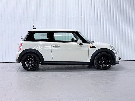 MINI Cooper 2 of 15