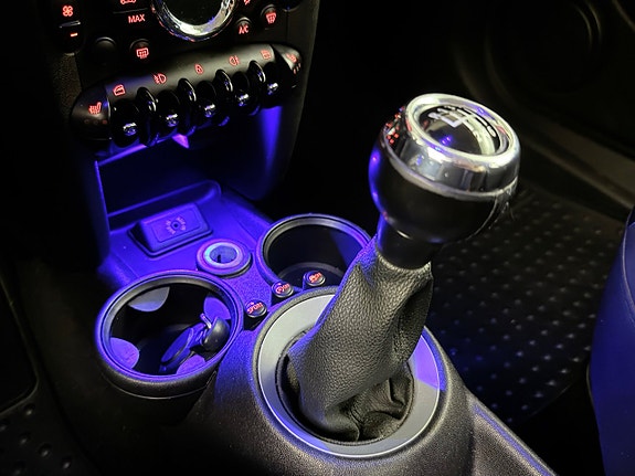 MINI Cooper 15 of 15