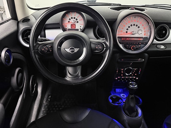 MINI Cooper 14 of 15