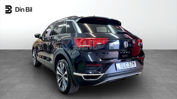 Volkswagen T-Roc 3 of 12