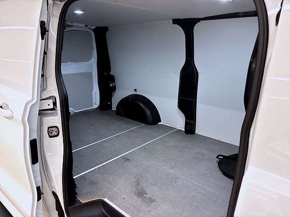 Volkswagen e-Transporter 9 of 15
