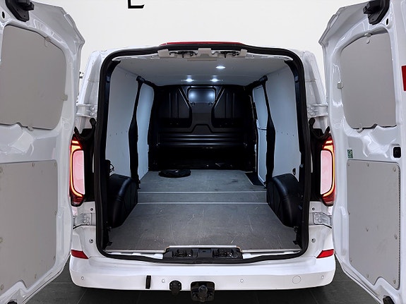 Volkswagen e-Transporter 11 of 15