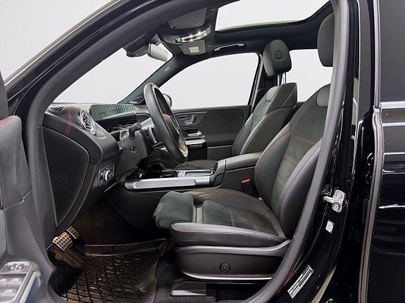 Mercedes-Benz EQB300 14 of 22