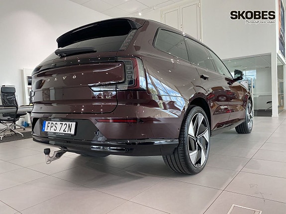 Volvo EX90 28 of 30