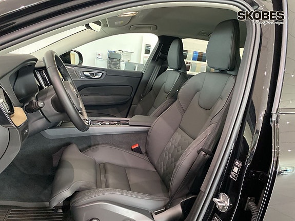 Volvo XC60 24 of 30