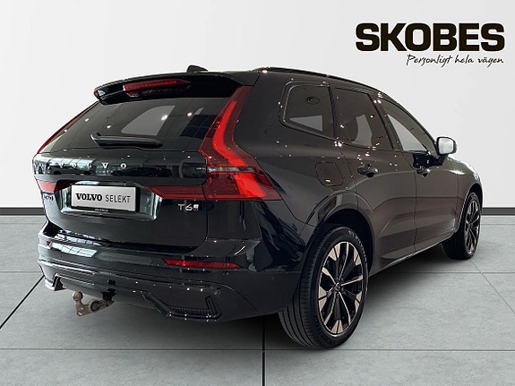 Volvo XC60 8 of 30