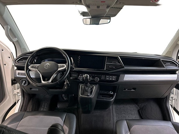 Volkswagen Multivan 11 of 14