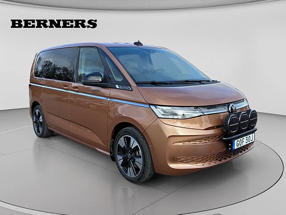 Volkswagen Multivan 7 of 17
