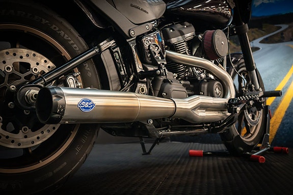 Harley-Davidson Softail Low Rider S (FXLRS) 12 of 23