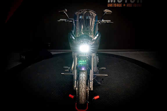 Harley-Davidson Softail Low Rider S (FXLRS) 8 of 23