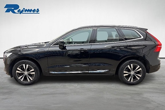 Volvo XC60 2 of 22