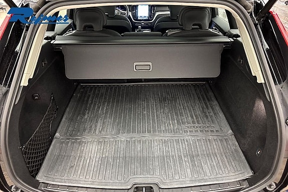 Volvo XC60 13 of 22