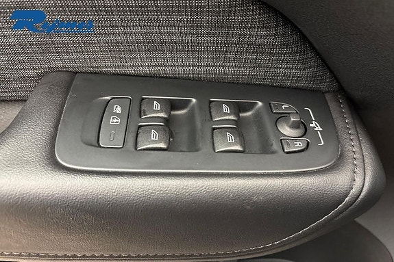 Volvo XC60 17 of 22