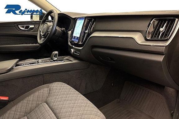 Volvo XC60 6 of 22