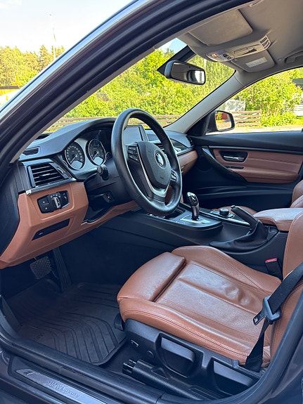 BMW 320d 10 of 13