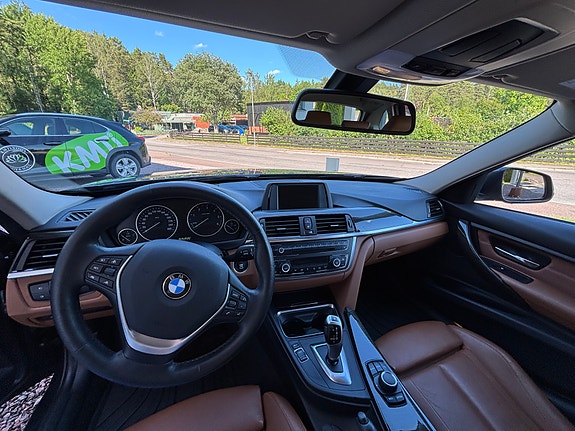 BMW 320d 8 of 13