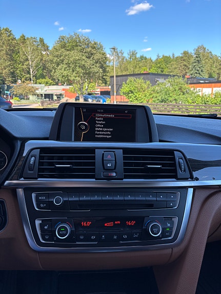 BMW 320d 9 of 13