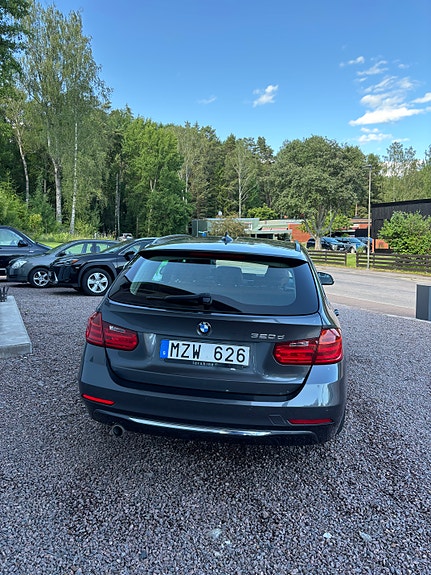 BMW 320d 5 of 13