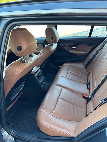 BMW 320d 11 of 13