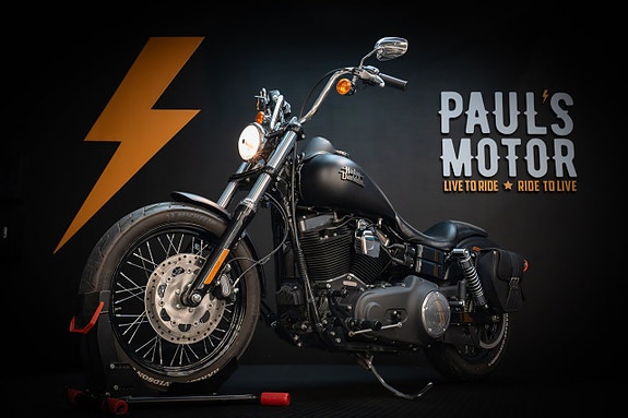 Harley-Davidson Dyna Street Bob FXDB 8 of 21