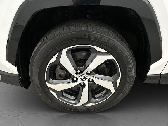 Toyota RAV4 30 of 30